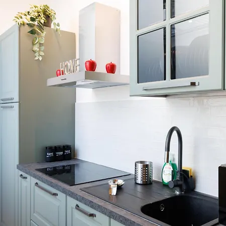 Vaticano Centro Aura D1 アパート