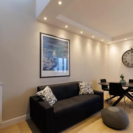 Vaticano Centro Aura D1 *